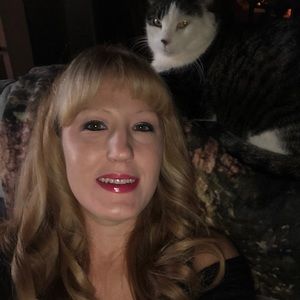 Meet your Posher, Dana